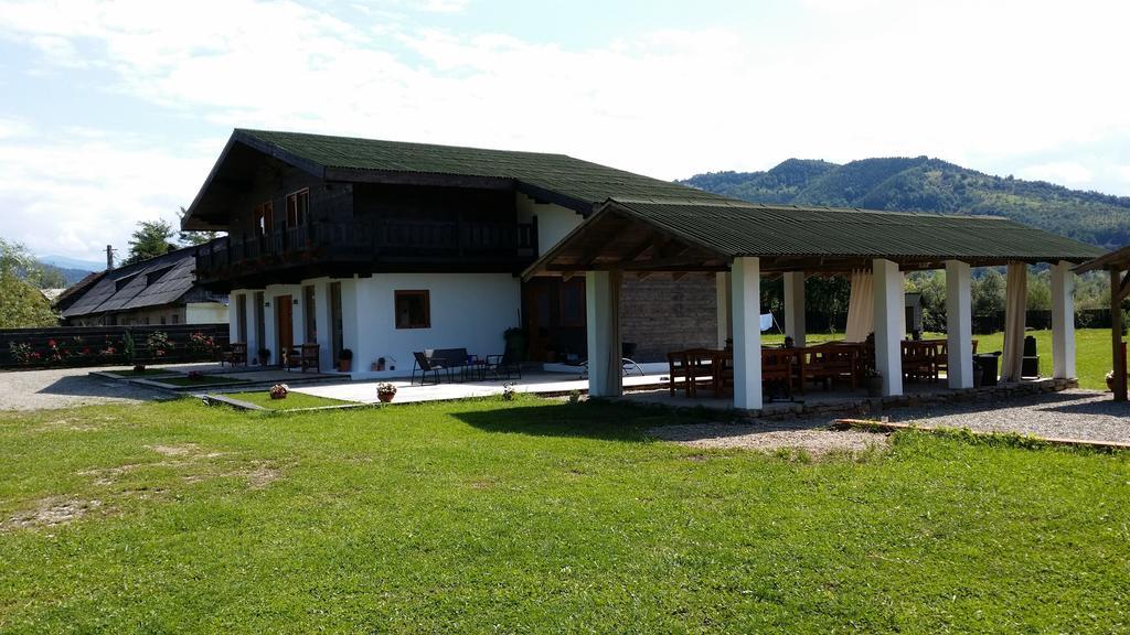 Landhaus Bed&Breakfast Vişeu de Sus 外观 照片